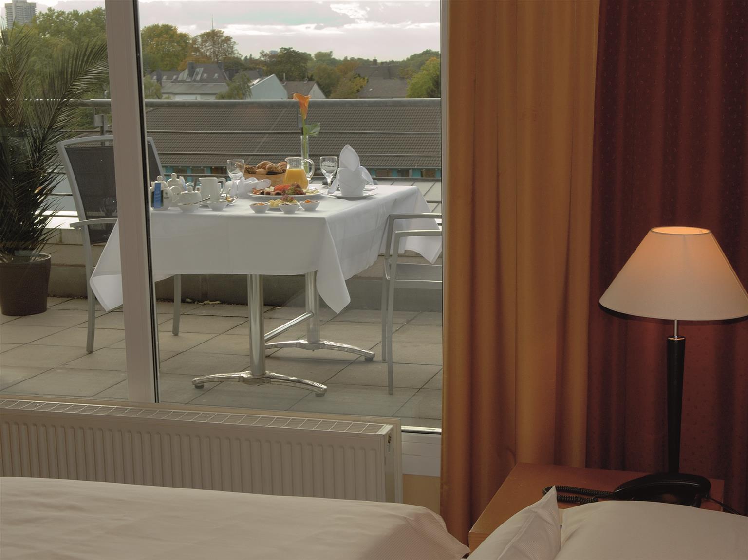 Plaza Premium Koeln Hotel Bilik gambar