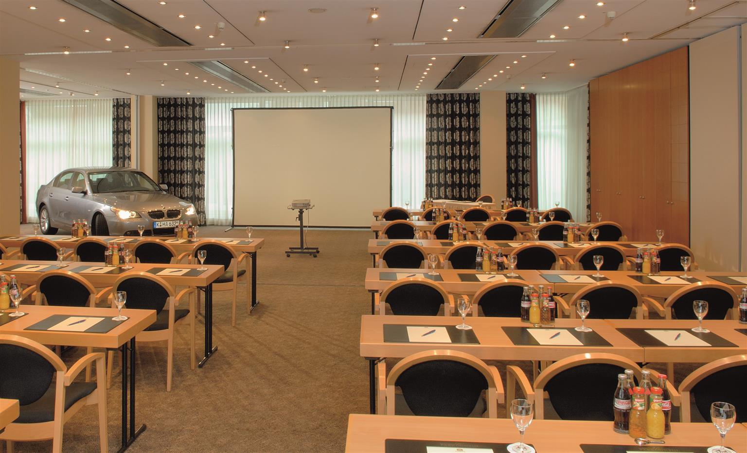 Plaza Premium Koeln Hotel Perniagaan gambar